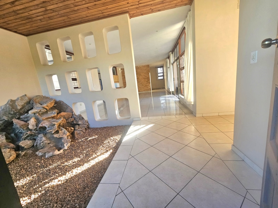 4 Bedroom Property for Sale in Vierlanden Western Cape